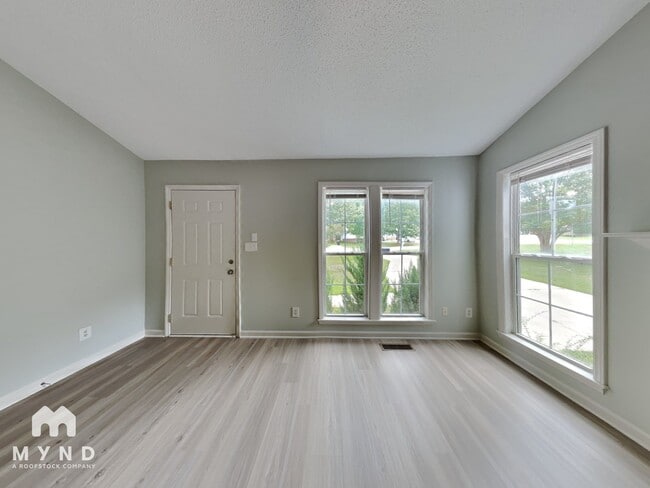 Photo - 2109 Ruddy Rd