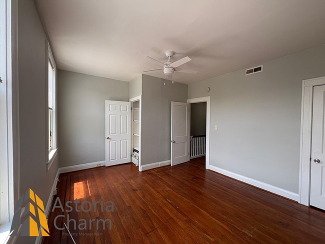 Building Photo - 2756 Pelham Ave Unit 2 Rental