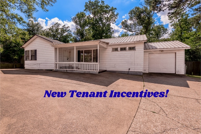 Building Photo - 2538 Sycamore Ave