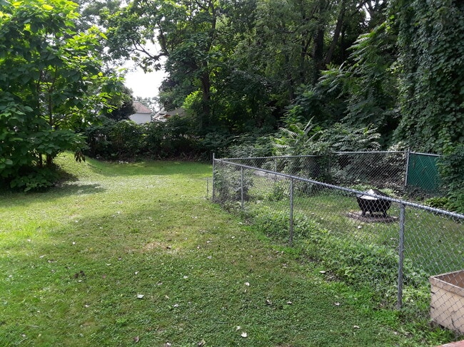 Photo - 715 E 4th St Unit 2nd flr