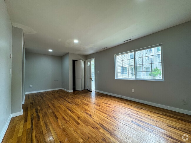 Building Photo - 76 Sherman Ave Unit 11 Rental
