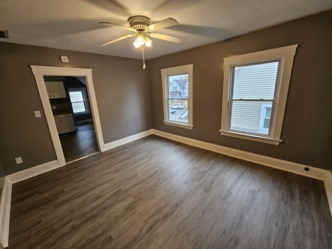 Building Photo - 3433 W 41st St