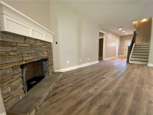 Photo - 782 Crooked Creek Dr