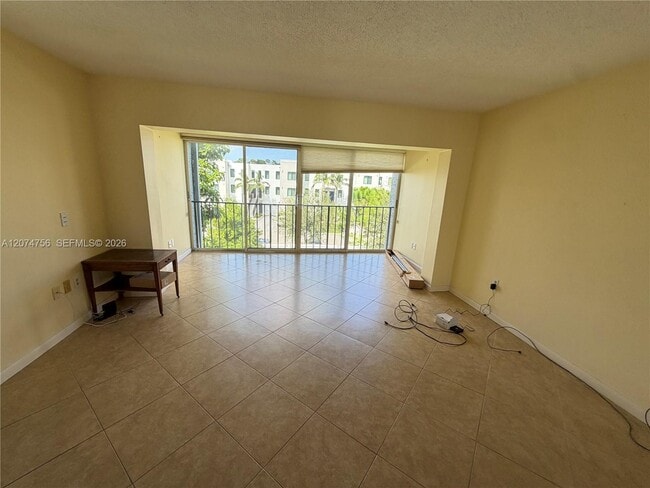 Building Photo - 4242 Deste Ct Unit 304