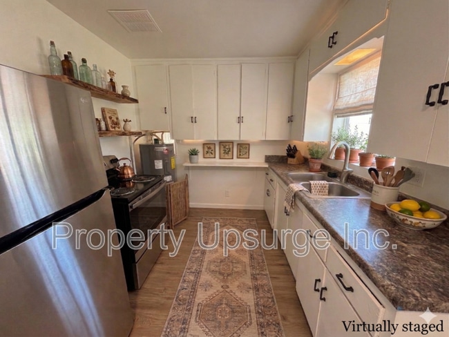 Building Photo - 2424 Court St