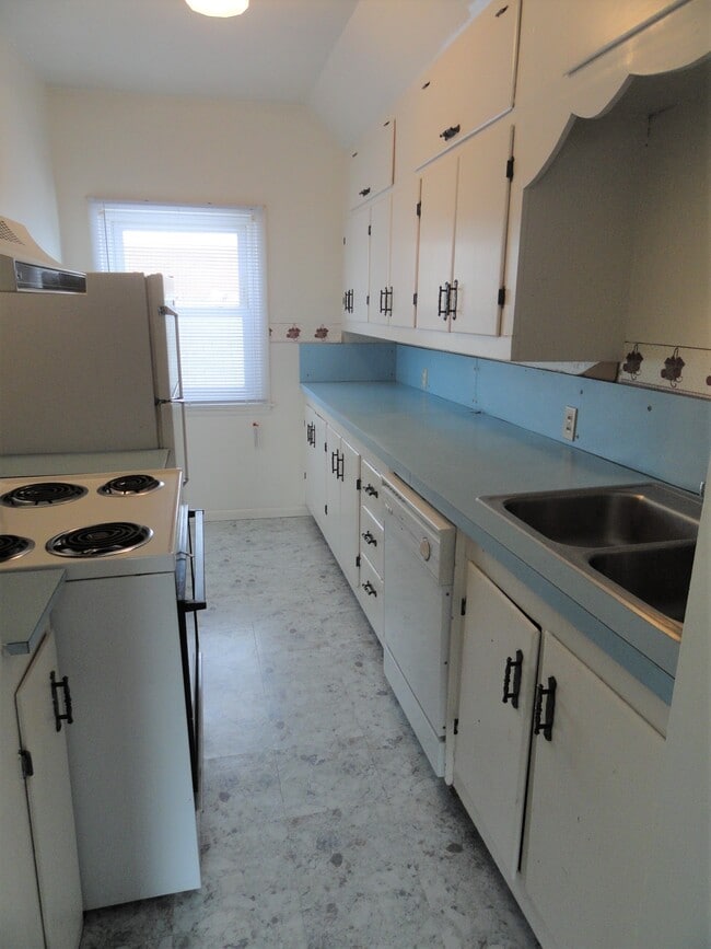 Photo - 239 Harriman Ave S Unit 239