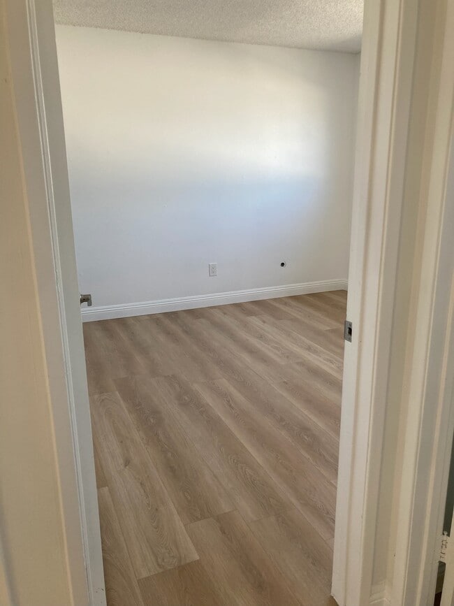 Photo - Beachside Apartments