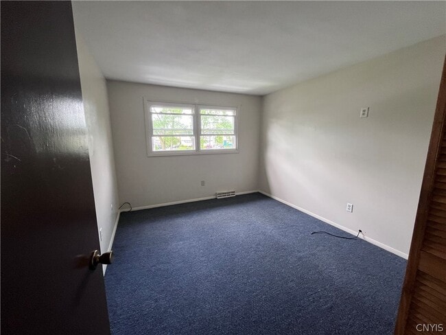 Building Photo - 645 Sunflower Dr