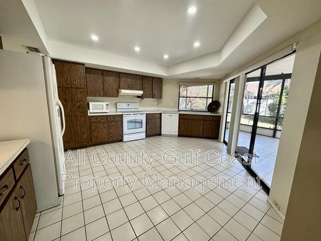 Photo - 1218 Waterside Ln