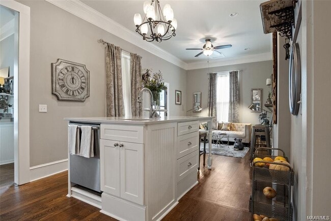 Photo - 345 S Washington St