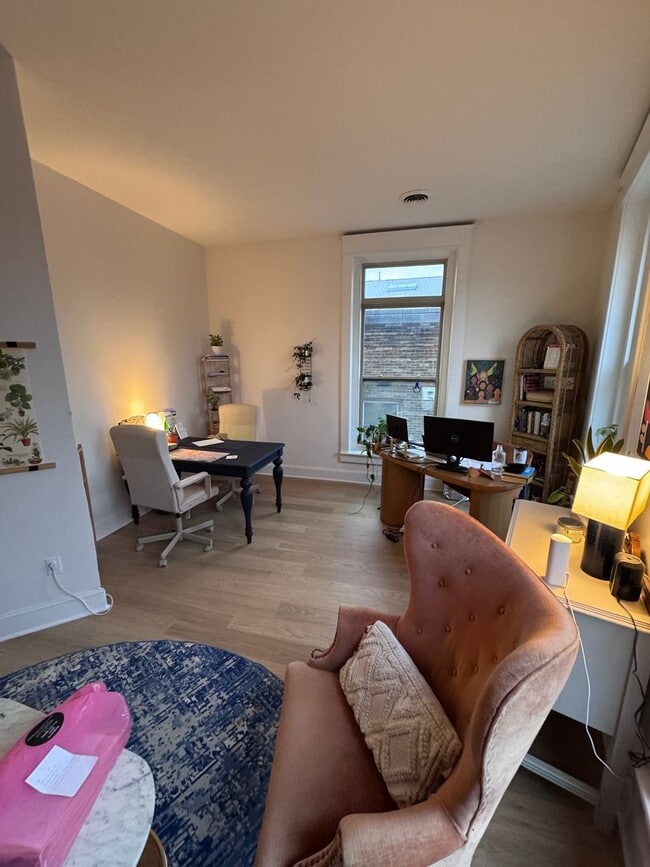 Building Photo - 1 Bedroom + Office Space in Emmaus Unit 201 WHITE 21