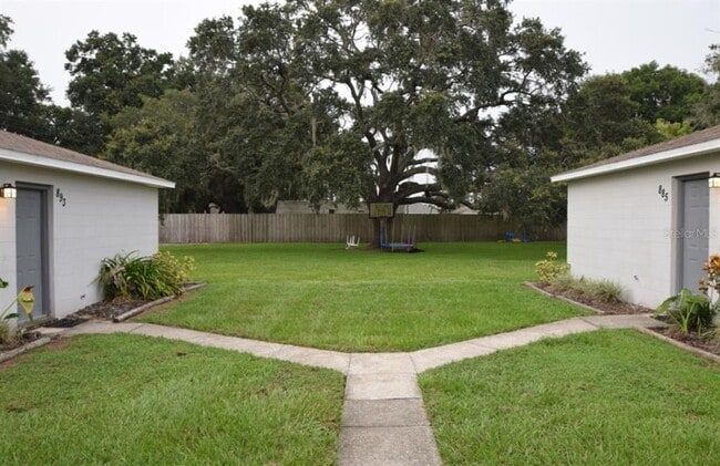 Photo - 885 School House Rd