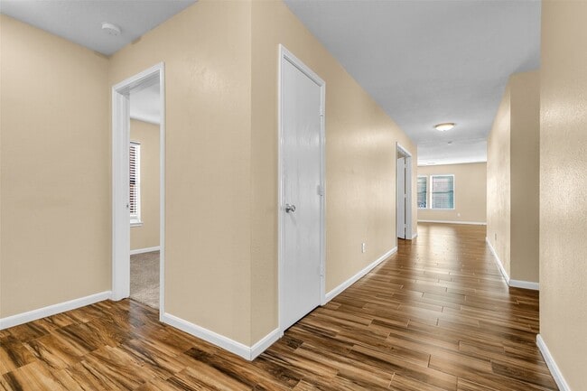 Photo - 1608 Pointe Leone