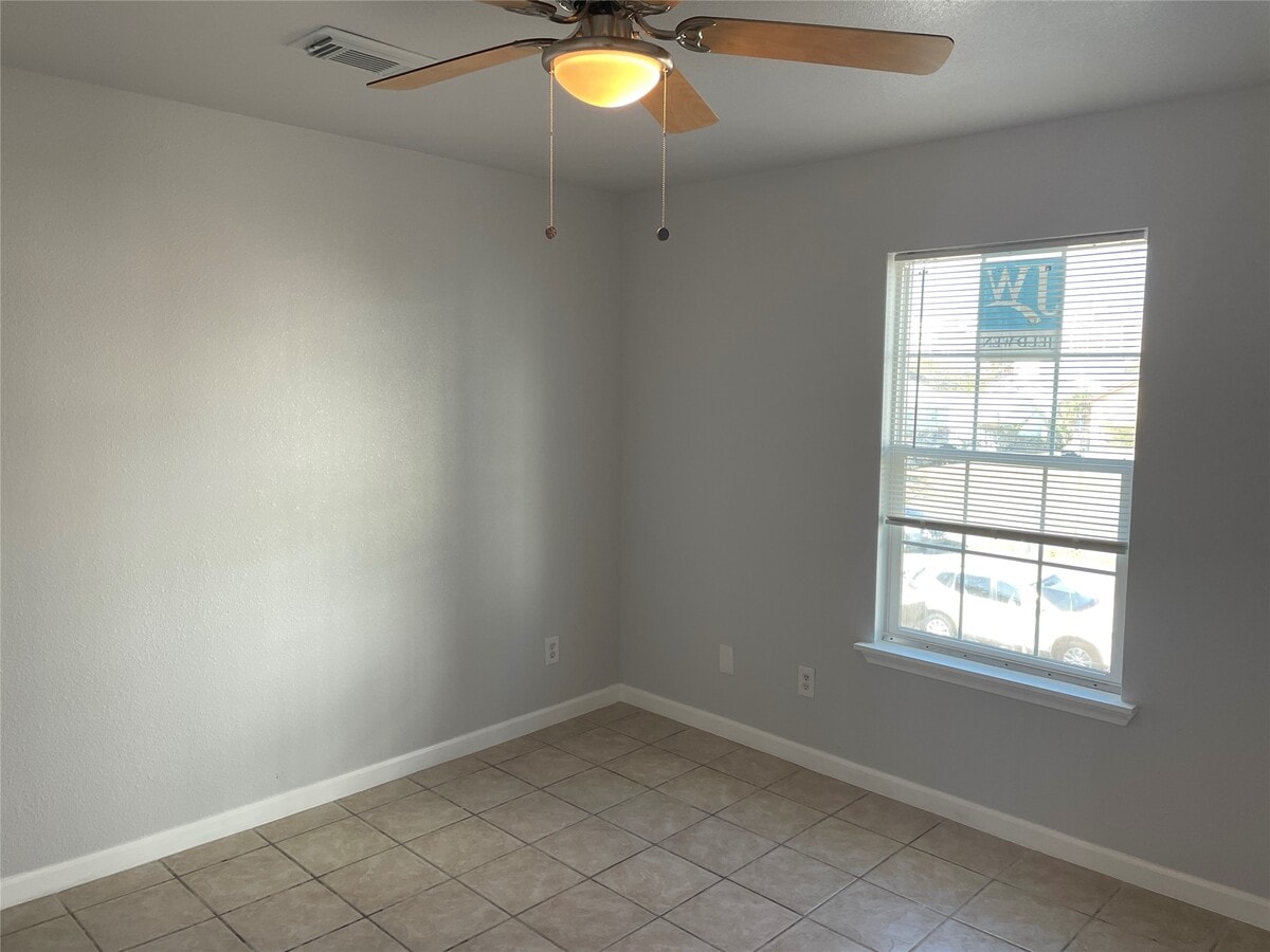 Photo - 909 University Blvd Unit 905