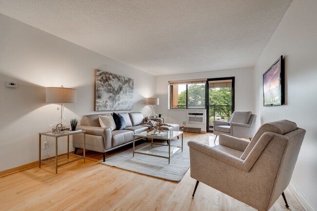 Photo - 311 Kenwood Apartments