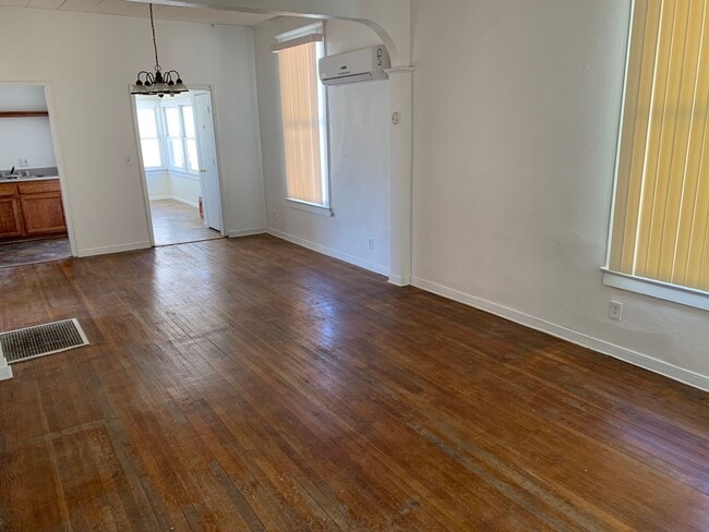 Photo - Spacious 3 bedroom house in Needles