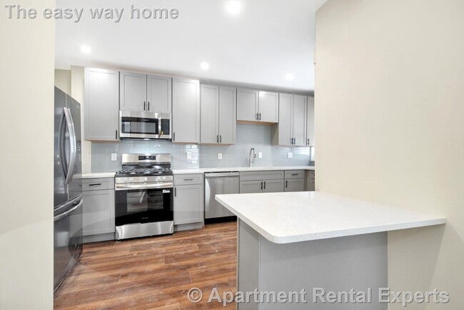 Photo - 105 School St Unit #3