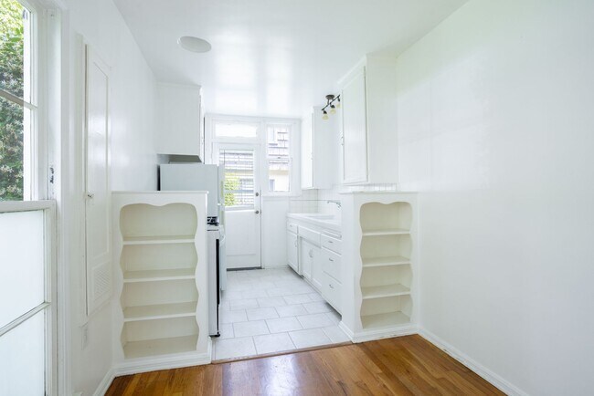 Photo - 346 N Maple Dr