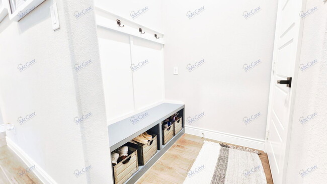 Photo - 817 Knoxbridge Rd