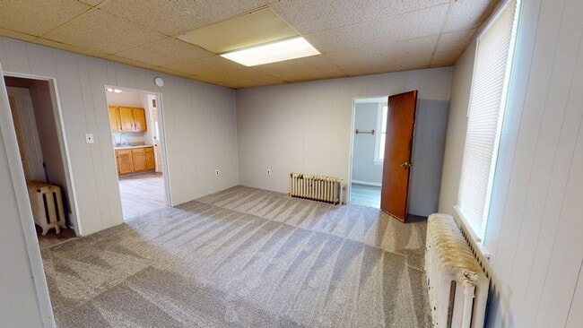 Building Photo - 3-Bedroom, 2-Bath Home with Updated Appliances and Flooring