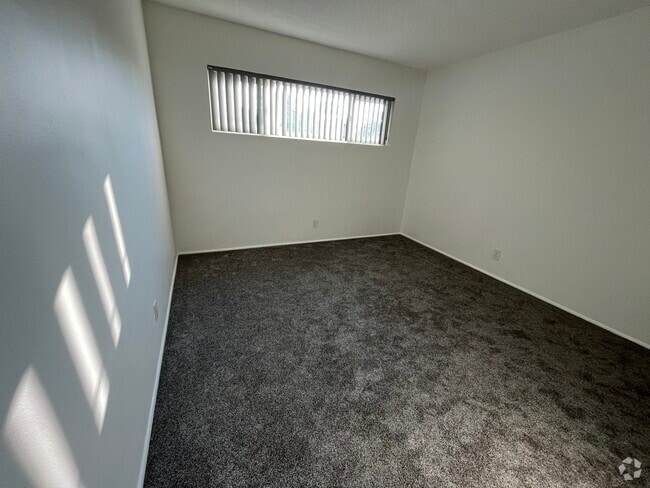 Building Photo - 834 Green St Unit 3 Rental