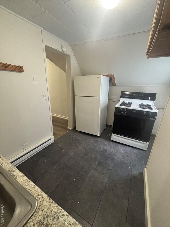 Photo - 147 Downs St Unit 3