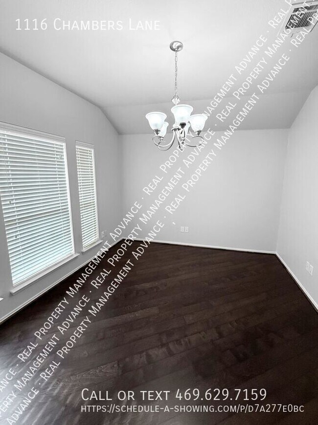 Photo - 1116 Chambers Ln