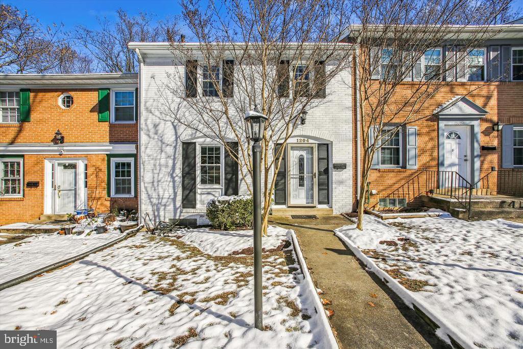 Photo - 1204 Fox Run Pl Townhome
