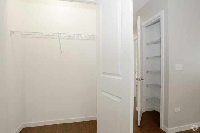 1 Bed+Den - Front Closet