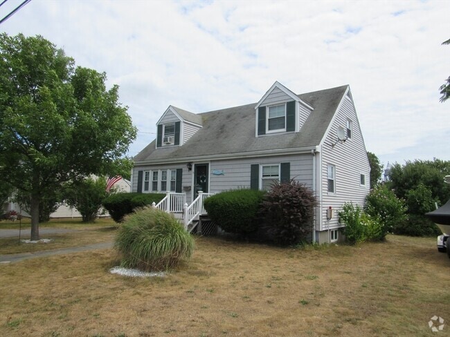 Building Photo - 8 Bay Dr Rental
