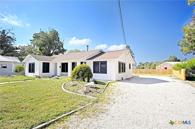 Photo - 456 Magazine Ave