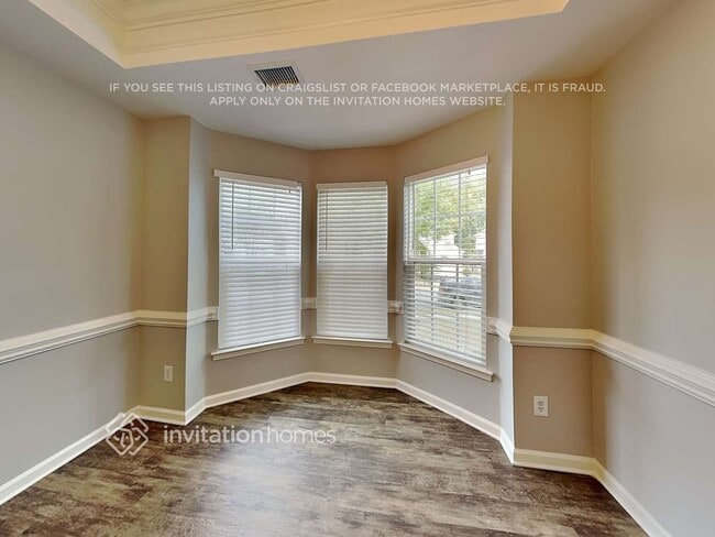 Photo - 106 Alnwick Ln