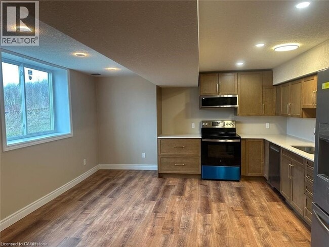 Photo - 244 Ladyslipper Dr