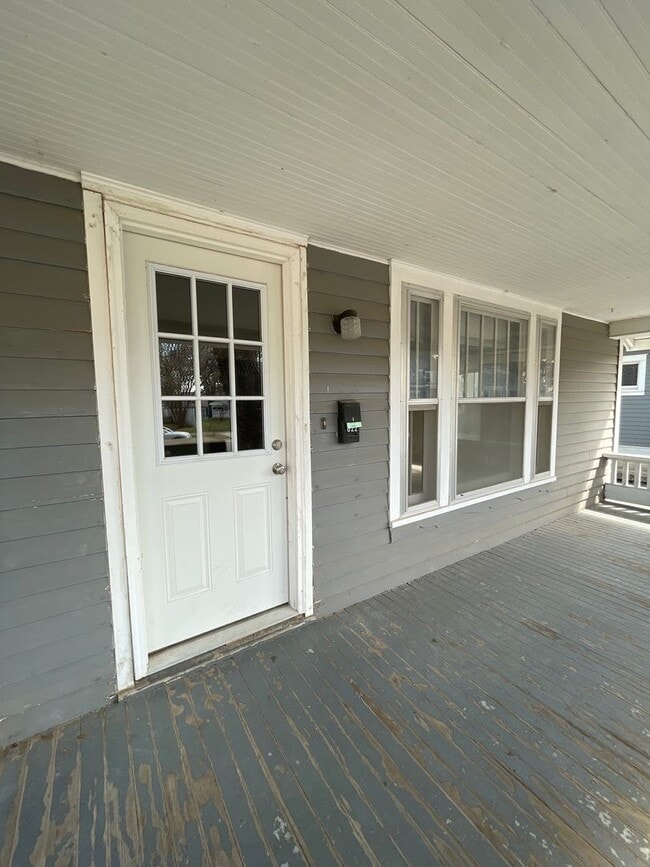 Photo - 622 Union St Unidad 622 Union DWN Stairs