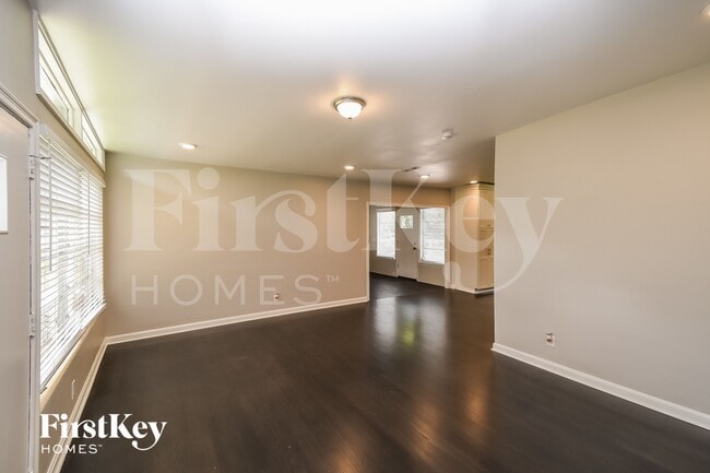Photo - 5521 Coppedge Ave