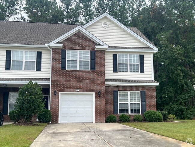 Building Photo - Gorgeous 3 Bedroom townhome in Carolina Fo...