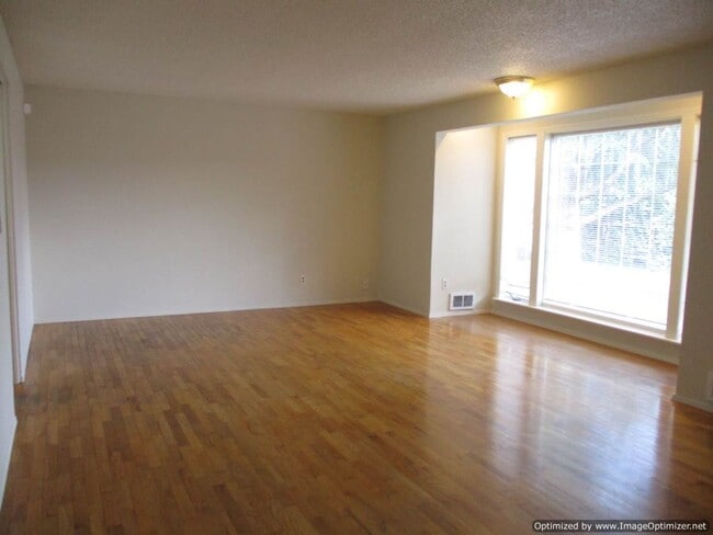 Photo - 3 Bedroom Rambler in Downtown Gig Harbor