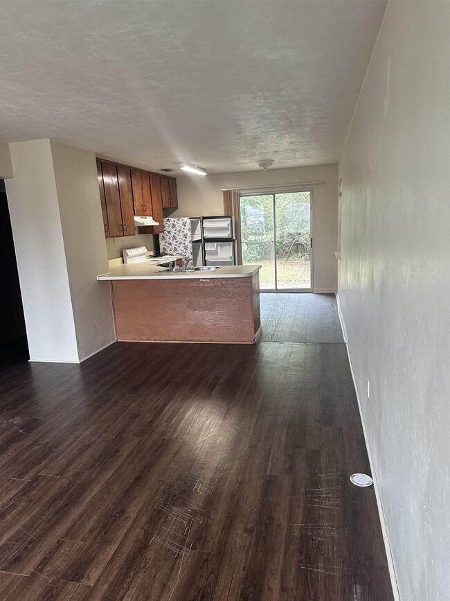 Photo - 2651 Chateau Ln