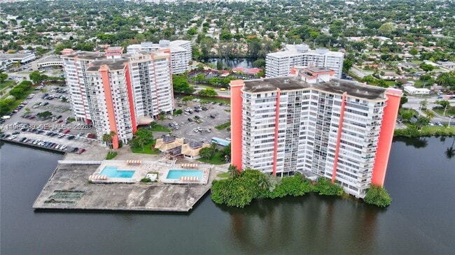 Photo - 1351 NE Miami Gardens Dr Unit 1723E