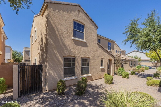 Photo - 2873 E Bart St