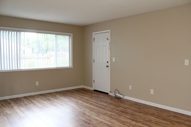 Photo - yanke02 Unit 6a8f100b-a4ff-11ea-82bc-028b41fdf1b6