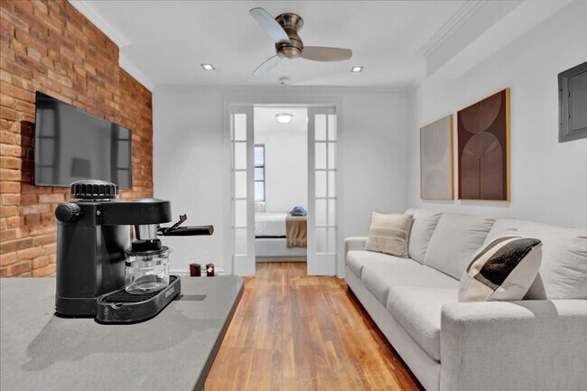 Photo - 52 Barrow St Unit ID1250757P