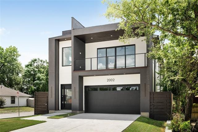 Photo - 2002 Angelina Dr