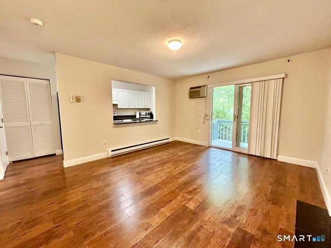 19 Somers St Unit B8