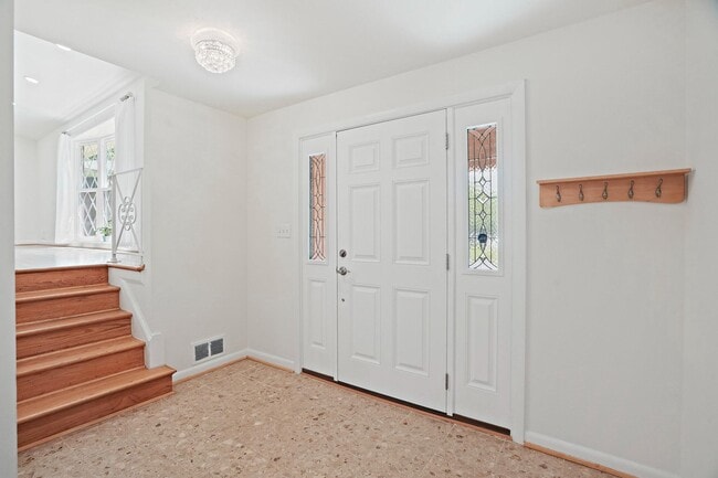 Photo - 6607 Lone Oak Dr