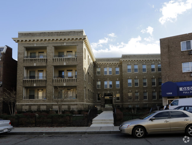 Building Photo - Park Road Courts Rental