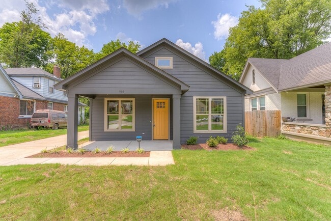 Building Photo - Amazing 3BR/2BA House!