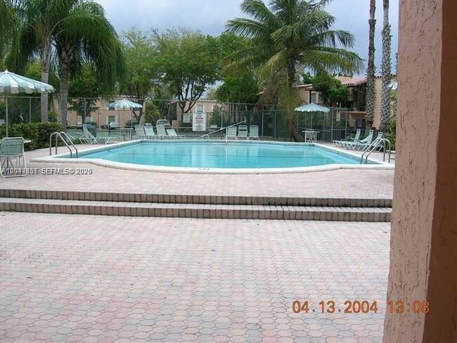 Photo - 10794 N Kendall Dr Unit B22