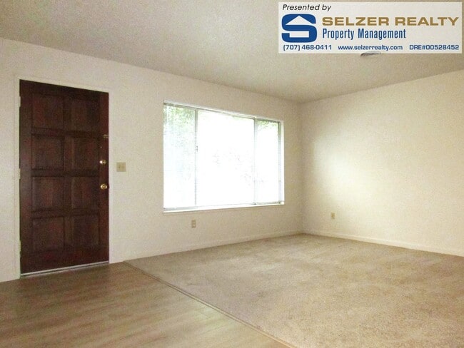 Photo - 340-344 El Rio Ct