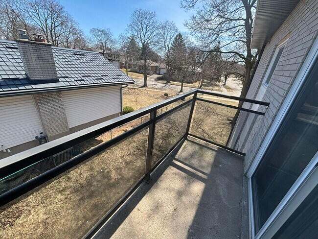 Photo - 50 Queenston Dr Unit 305